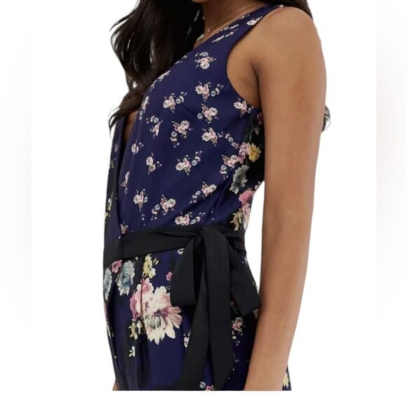 Little Mistress All Over Contrast Printed Jumpsuit size 4 Navy Floral - Picture 5 of 10